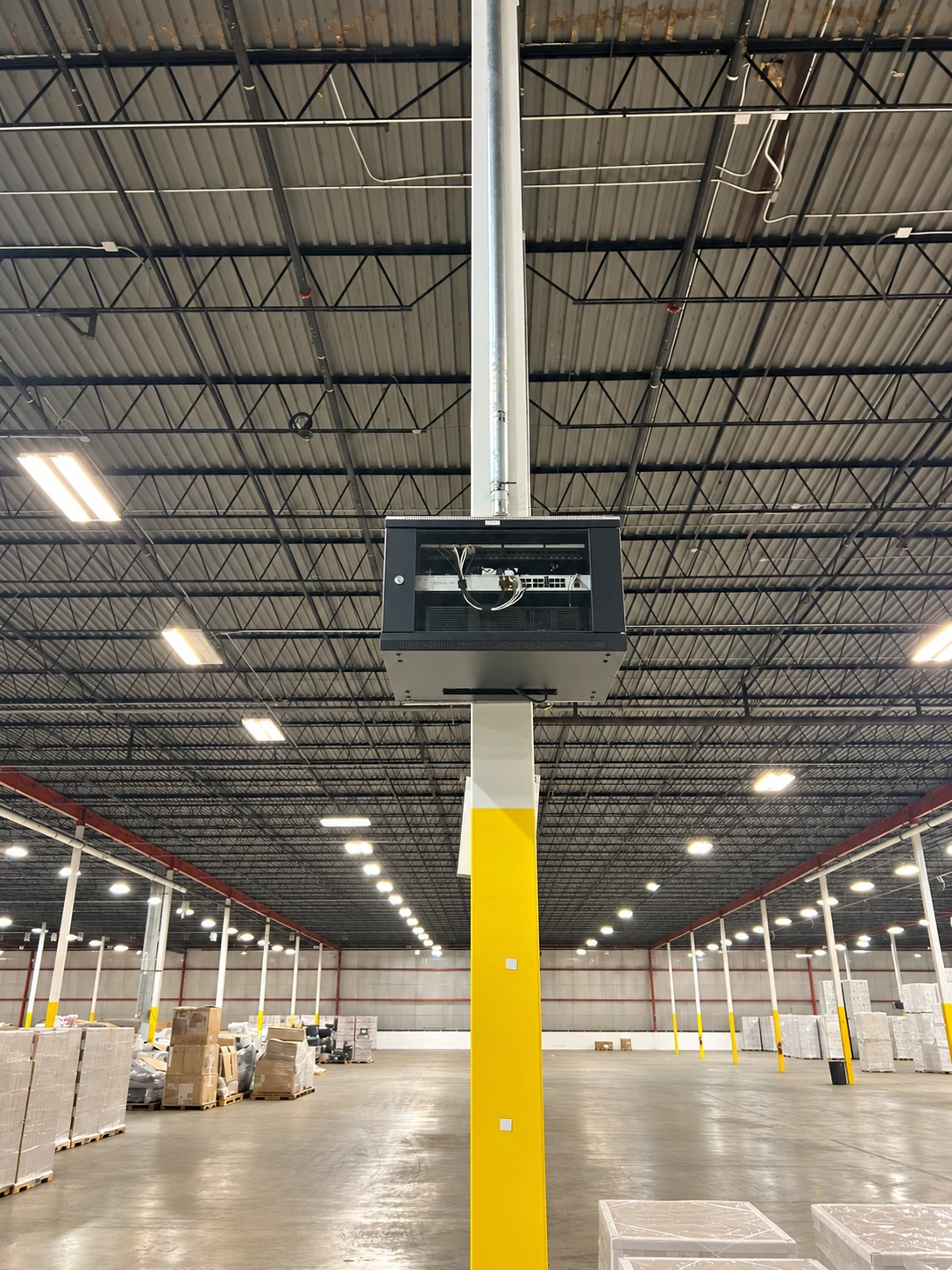 Warehouse network cabinet connecting equipment